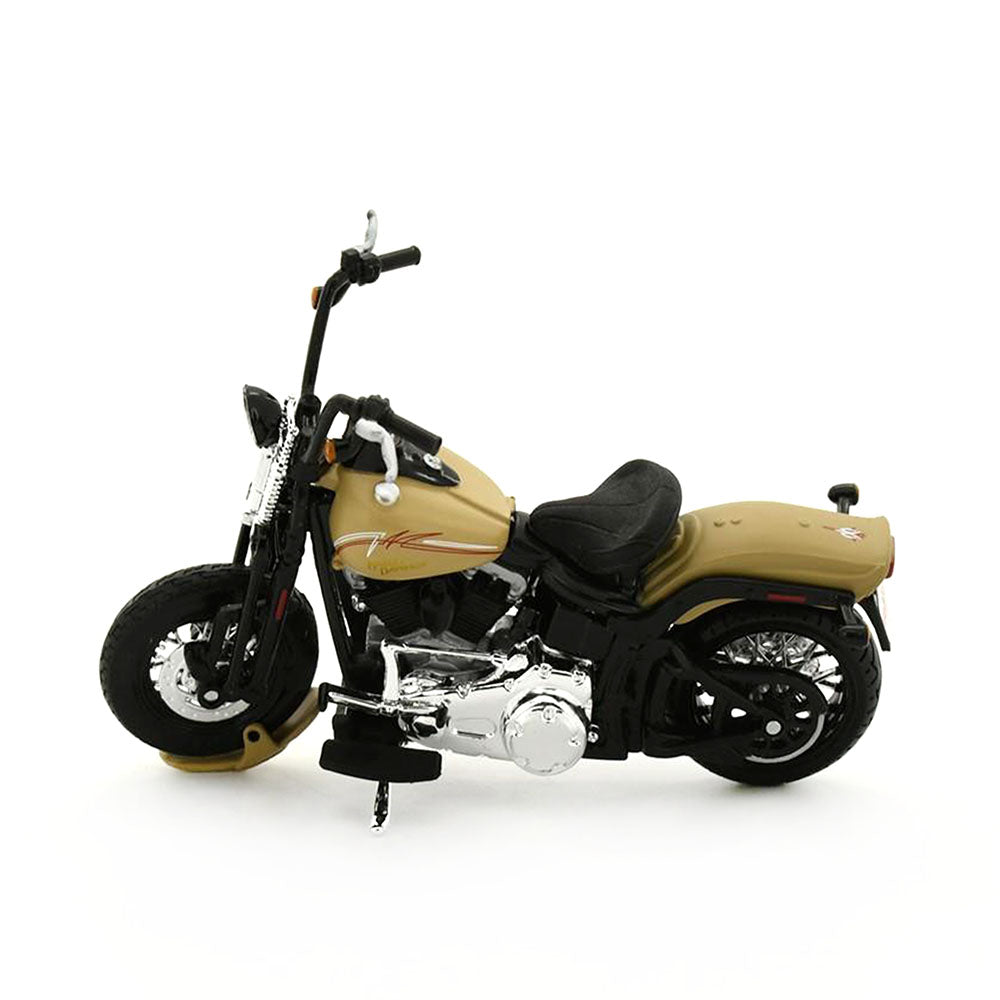 Maisto Licensed 1:18 Scale 2008 Flstsb Cross Bones Harley Davidson Motocycle