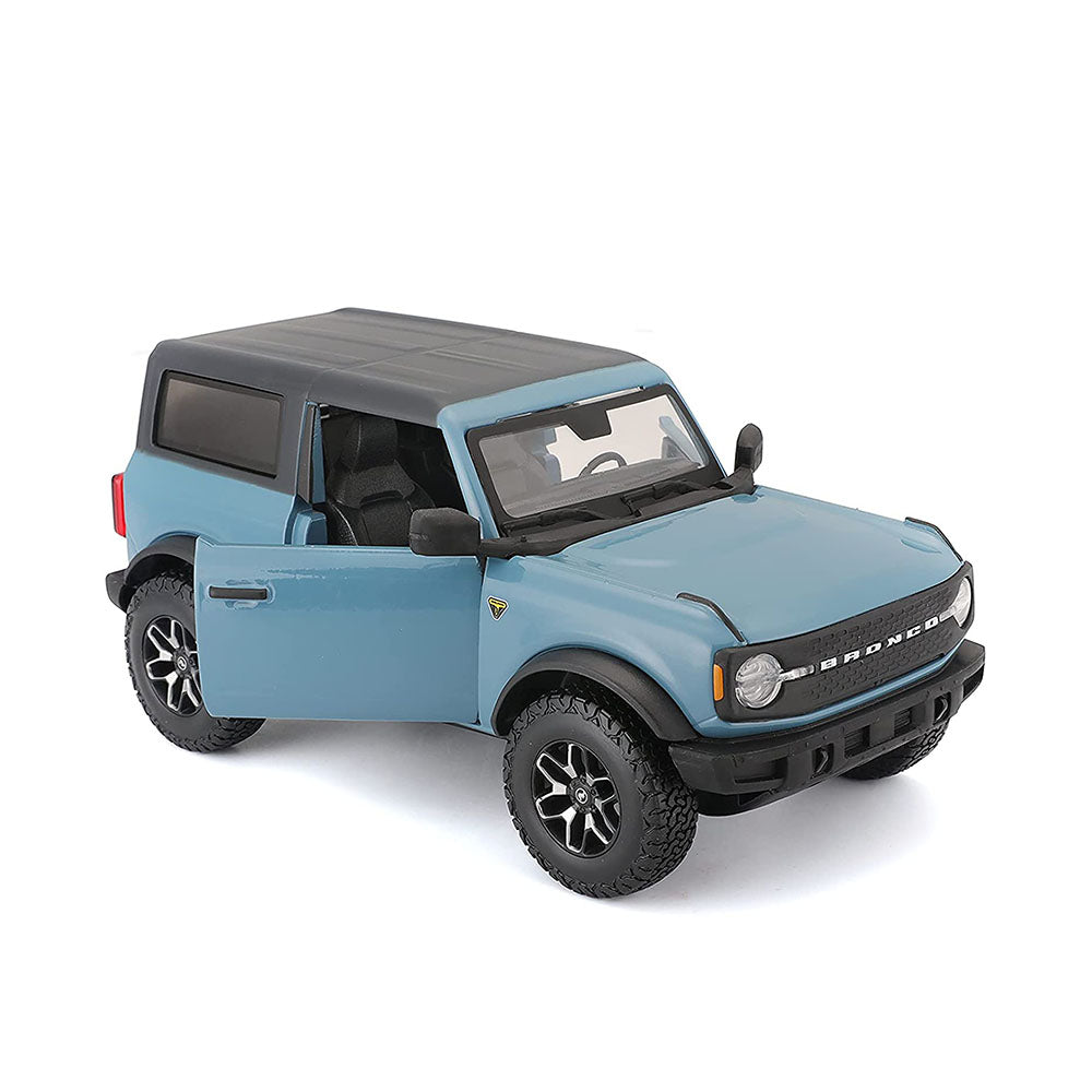 Maisto Licensed 1:24 Scale 2021 Ford Bronco 2 Door SUV Badlands Diecast Model Car Teal