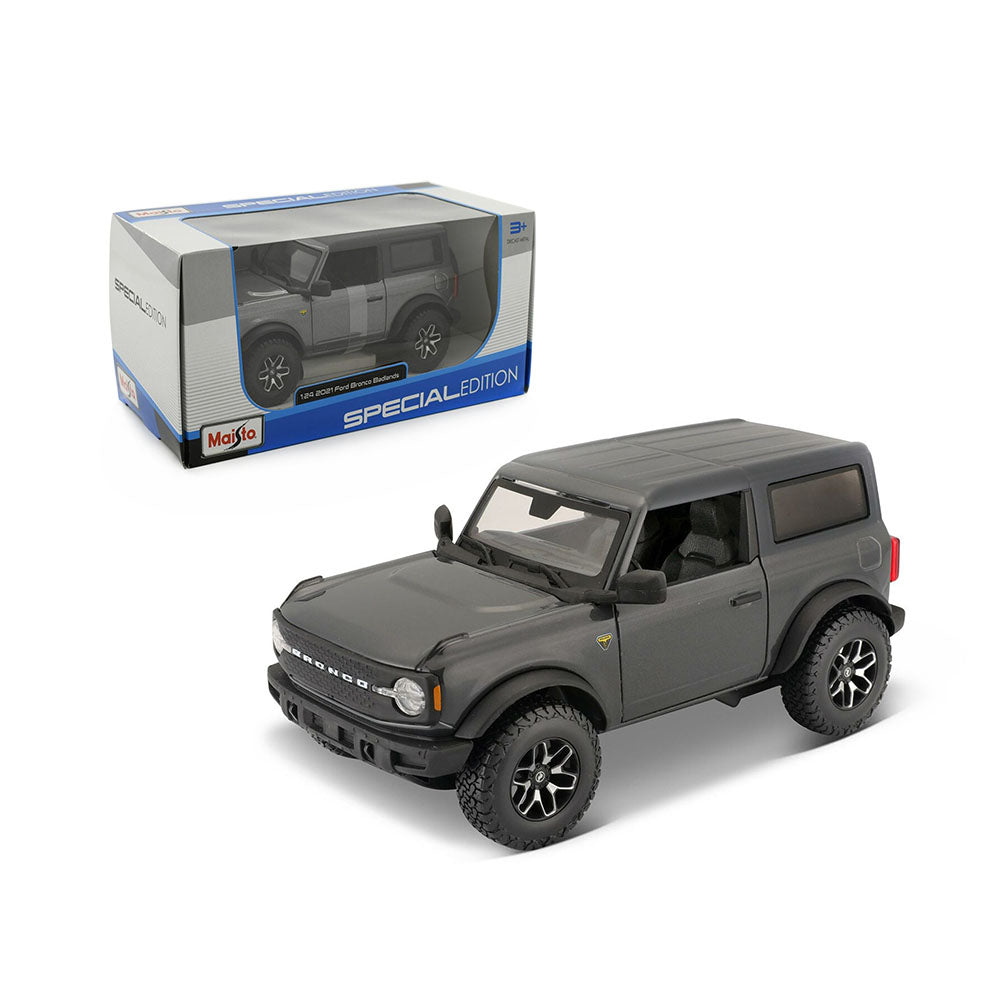 Maisto Licensed 1:24 Scale 2021 Ford Bronco 2 Door SUV Badlands Diecast Model Car Gray